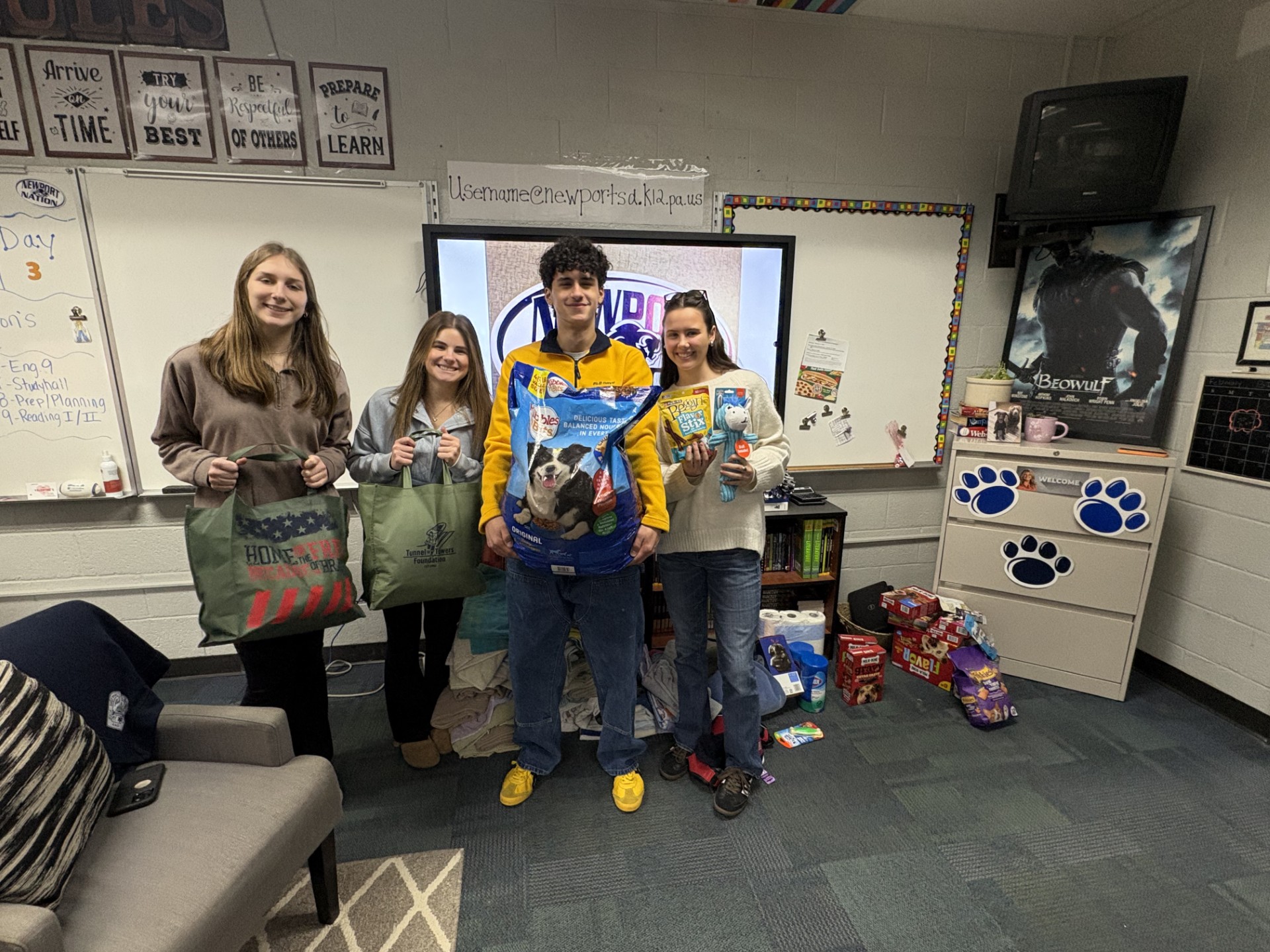 Spirit club "spreads the love" in annual campaign